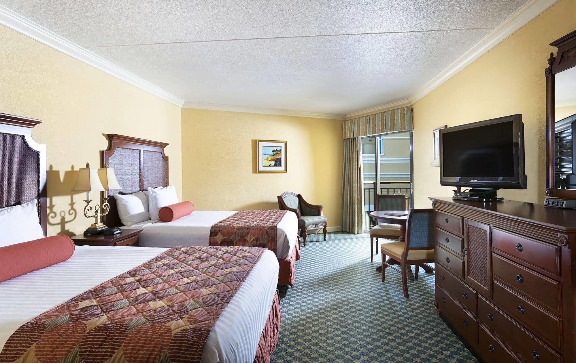 Holiday Pavilion Resort On The Boardwalk Myrtle Beach Exterior foto